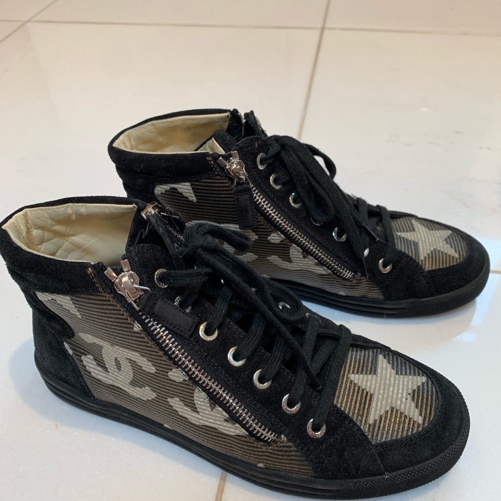 Chanel High-top sneakers